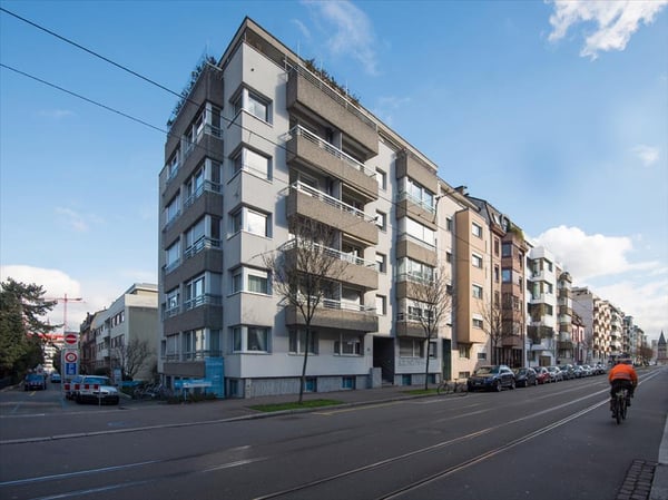 Moderne 1.5 Zi Wohnung nähe Spalentor! 1