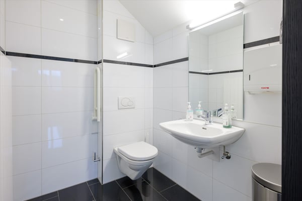 Moderne Büroflächen in Würenlos mit idealer Verkehrsanbindung 9