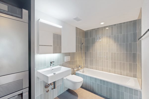 4VIERTEL – Am Ufer der kleinen Emme, mit Blick auf den Pilatus. 4