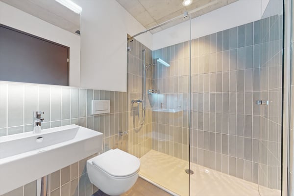 4VIERTEL – Am Ufer der kleinen Emme, mit Blick auf den Pilatus. 5