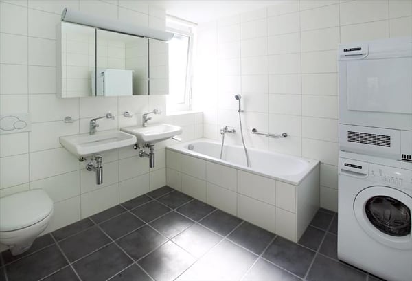 Neuwertige Wohnung an ruhiger Lage! 4