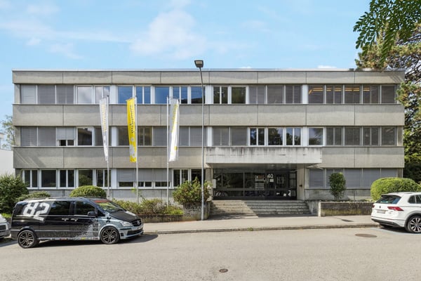 Pendlerfreundliches Büro: Bahnhof in nur 5 Minuten erreichbar 1