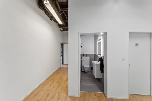 Büro- / Gewerbefläche im EG zu vermieten 8