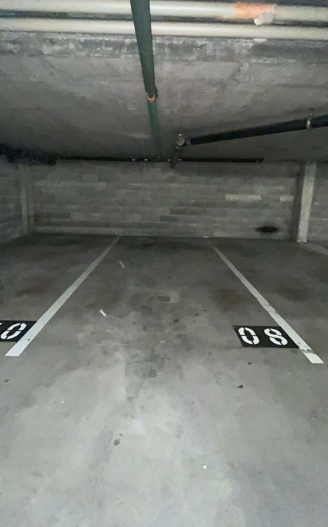 Place de parking intérieure sécurisée 3