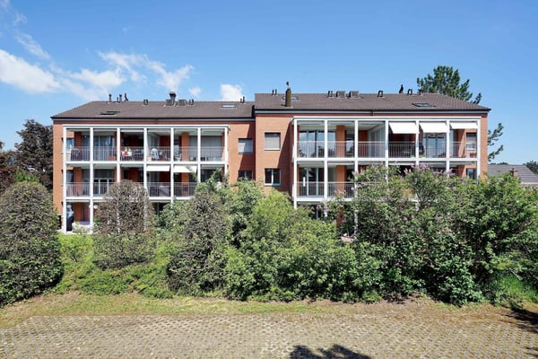 Dachwohnung mit Cheminée und Miete geschenkt!
