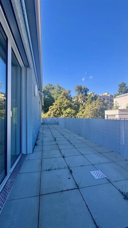 Moderne 3.5-Zimmerwohnung mit grosszügiger Terrasse und Blick ins Grüne 9