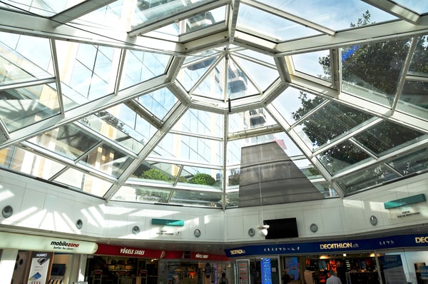 Surface commerciale au centre Les Cygnes proche gare Cornavin 2