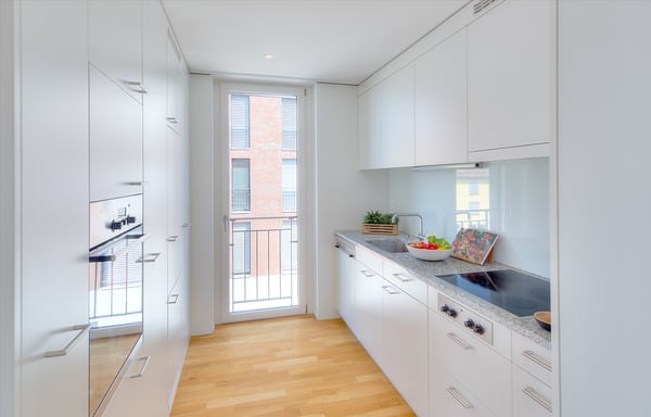 Zentrale Wohnung mit grosser Terrasse und Aussicht! 6