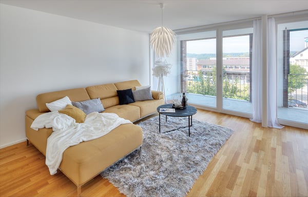 Zentrale Wohnung mit grosser Terrasse und Aussicht! 3