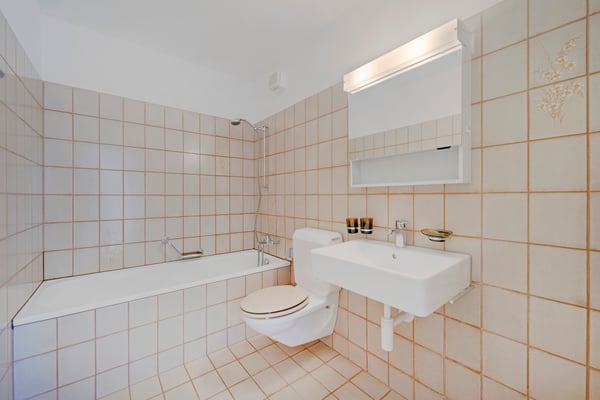 Traumhaftes Wohnen im Grünen: Großzügige 4.5-Zimmer Erdgeschosswohnung 4