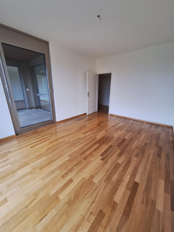 Grosszügige 5.5 ZWG im Cham per sofort zu vermieten! 6