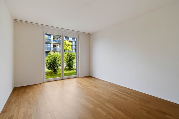 Modernes Zuhause mit Balkon und Blick ins Grüne 7