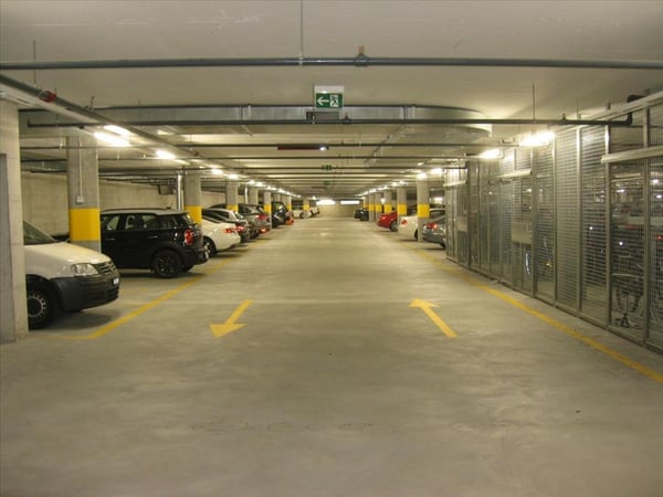 Einstellhallenplätze an zentraler Lage zu vermieten-Nähe Schutzengel (S-Bahn) 2