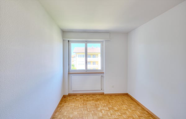 Helle 4.5-Zimmer-Wohnung mit sonnigem Balkon in Düdingen 6