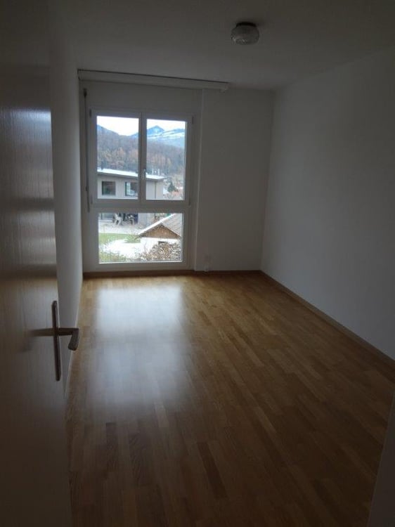 Attraktive 3.5-Zimmer-Wohnung mit Balkon an zentraler Lage in Spiez 8