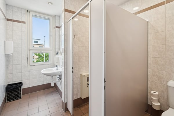 Ausgebautes Büro in Nänikon zu vermieten! 5