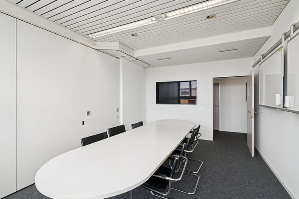 Ausgebautes Büro in Nänikon zu vermieten! 6