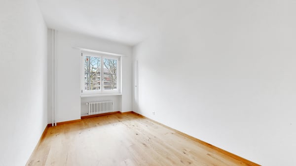 Grosszügige 3.5-Zimmer-Wohnung mit Balkon an zentraler Lage 5