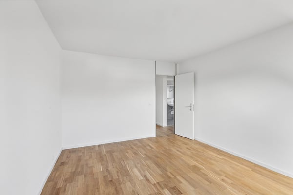 Appartement rénové de 3.5 au dernier étage avec balcon- Caution gratuite 10