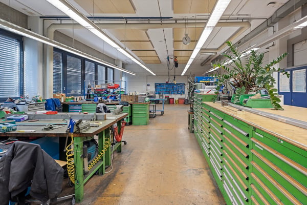 Vielfältig nutzbare Industrie- und Gewerbeflächen im Druckzentrum Zürich! 12