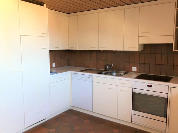 Dachwohnung mit Charme im Kreis 2 4