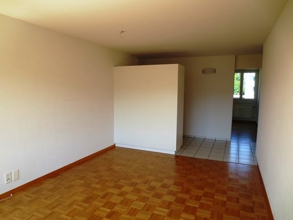 Ruhige Lage: schöne 3-Zimmer-Wohnung mit Balkon, 3. OG 2