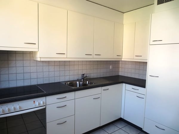 Ruhige Lage: schöne 3-Zimmer-Wohnung mit Balkon, 3. OG 3