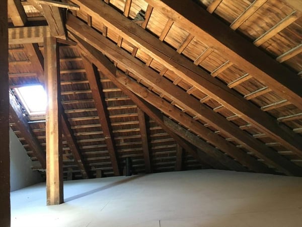 Schöne Dachwohnung in Zentrumsnähe! 6