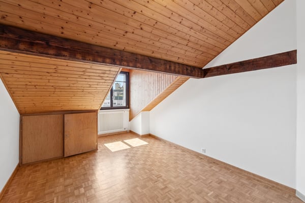 Appartement mansardé et rénové avec 3 chambres Rue de Tronchin 26 5
