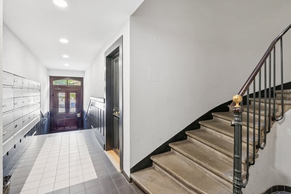 Appartement mansardé et rénové avec 3 chambres Rue de Tronchin 26 8