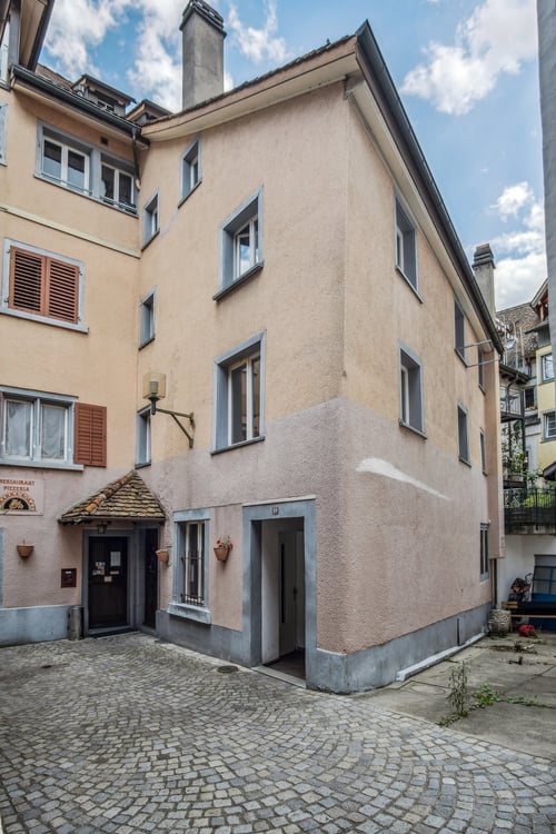 Zentrale 3.5 Zimmer-Wohnung in der Aldstadt zu vermieten 1