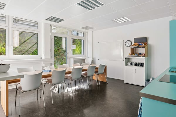 Attraktive Bürofläche an zentraler Lage in Horgen mit Blick auf den Zürichsee 2