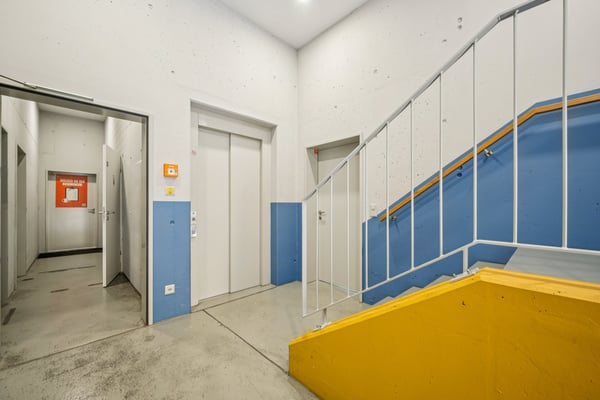 Attraktive Ladenfläche an bester Lage im Perron West in Muri AG 4