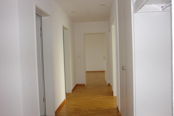 helle 4.5 Zimmer-Wohnung im Zentrum von Pfäffikon 5