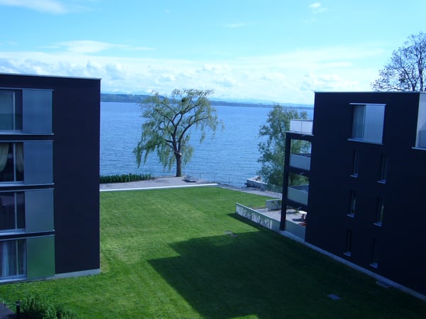 Magnifique appartement de 3,5 pièces, pieds dans l'eau et plage privée 2