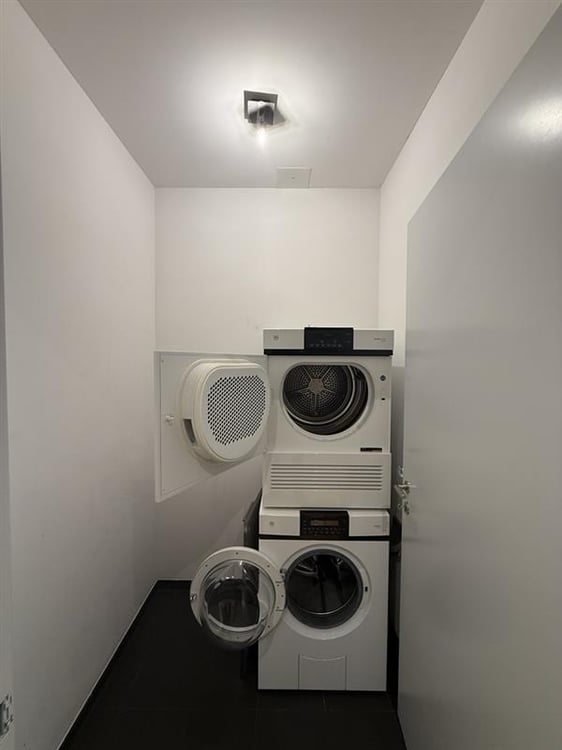 Modern wohnen, grün leben / 2.5-Zimmer-Wohnung am Letzigraben 8
