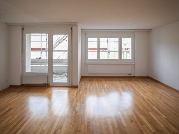 Sanierte Attikawohnung mit grosser Terrasse an bester Lage in Adliswil 3