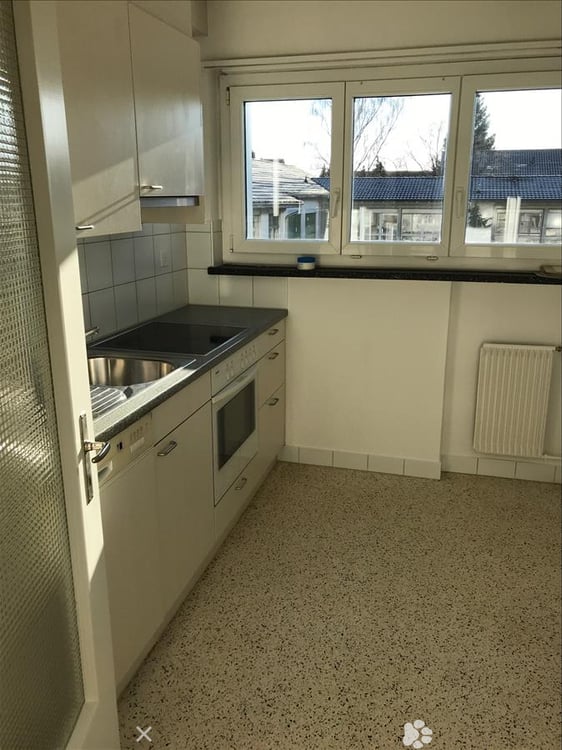 Grosszügige Wohnung Nähe Bözingenfeld! 3