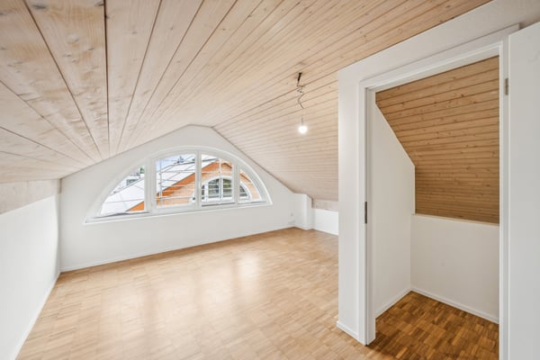 Erstbezug nach Sanierung - Maisonettewohnung mit Gartensitzplatz 8