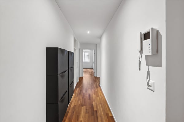 Moderne 2.5 Zimmerwohnung in der nähe vom Schaffhauserplatz 9