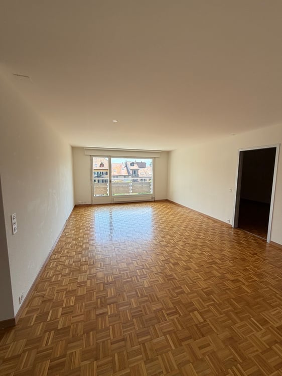 À louer  Appartement de 2 pièces au 3ème étage à Corsier-sur-Vevey 1