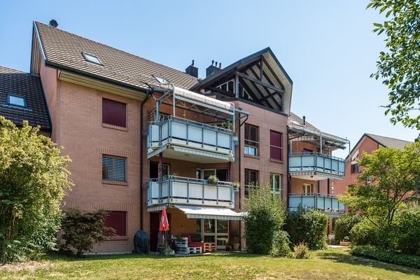 Wohnung mit Cheminée und schöner Aussicht