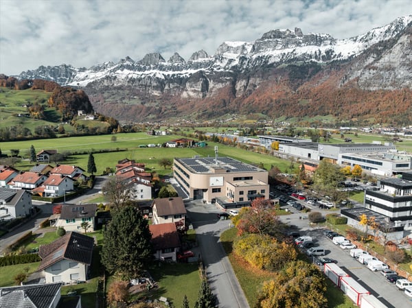Attraktive Teilflächen in Industrie- und Gewerbehalle in Flums