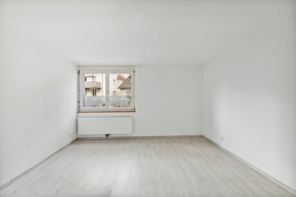Offre spéciale - 2 pièces au 1er étage avec balcon 3