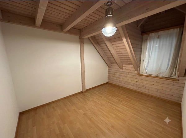 Charmante 5.5-Zimmer-Dachwohnung mit 146m² 6