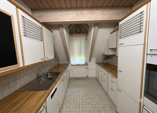 Charmante 5.5-Zimmer-Dachwohnung mit 146m² 2