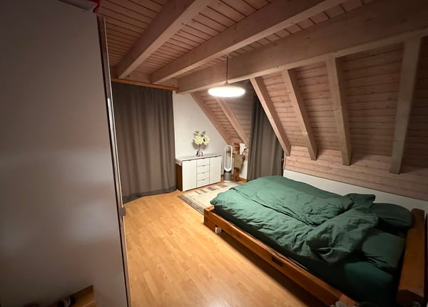 Charmante 5.5-Zimmer-Dachwohnung mit 146m² 5