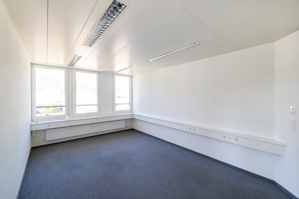 Ihre neues Büro im ersten Gebäude an der Bahnhofstrasse in Buchs 2
