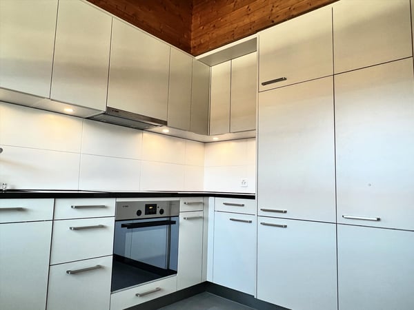 Nähe SBB -  Top Maisonette-Wohnung mit Cheminee 4