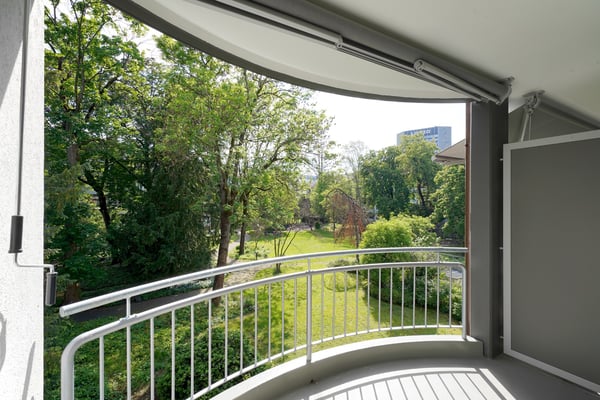 Blick in Parkanlage 7